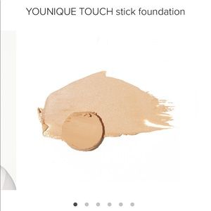 Foundation stick in the color Velour